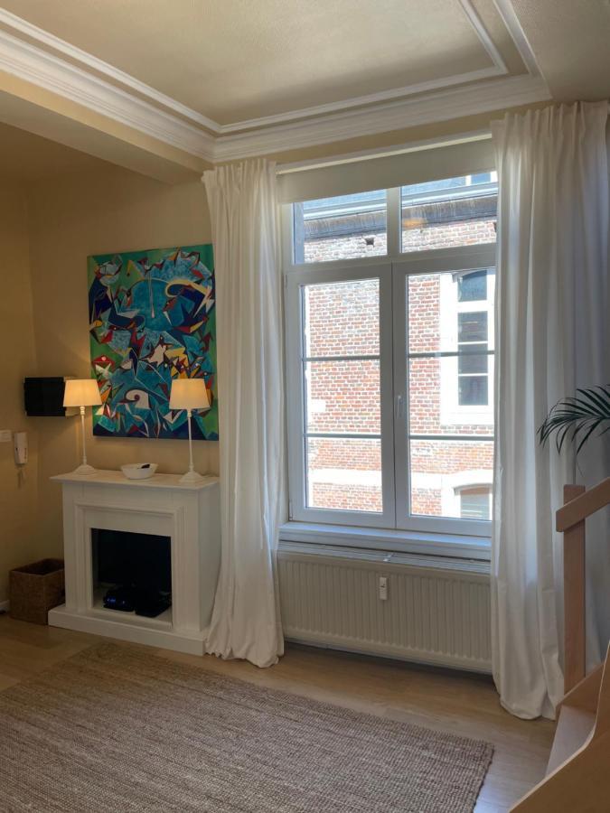 Le 25, Duplex Elegant Au Coeur Du Pietonnier Historique Apartment Namur Ngoại thất bức ảnh